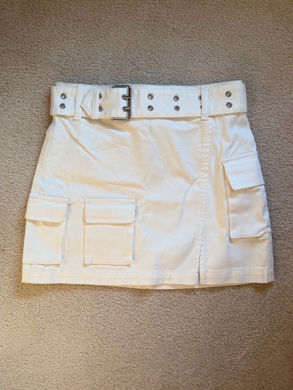 Juicy Couture White Cargo Mini Skirt with Belt, 27 NWOT